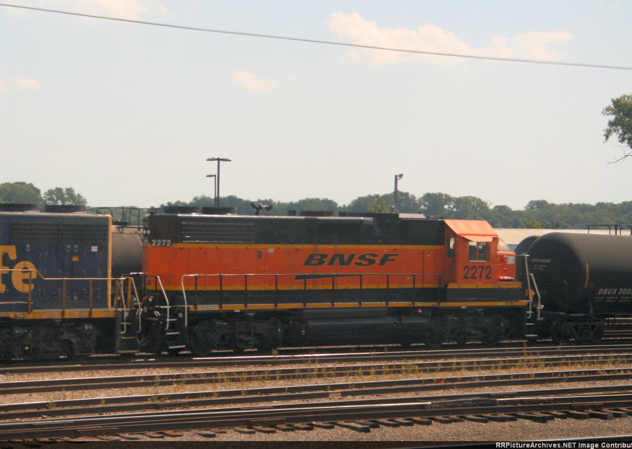 BNSF 2272